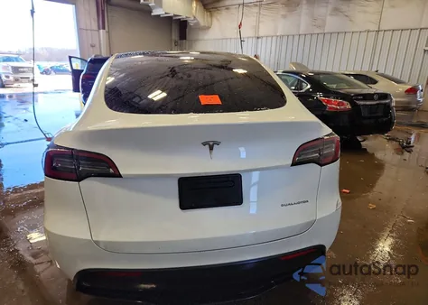2023 Tesla Model Y z USA, uszkodzony, nr VIN 7SAYGDEE2PF691783